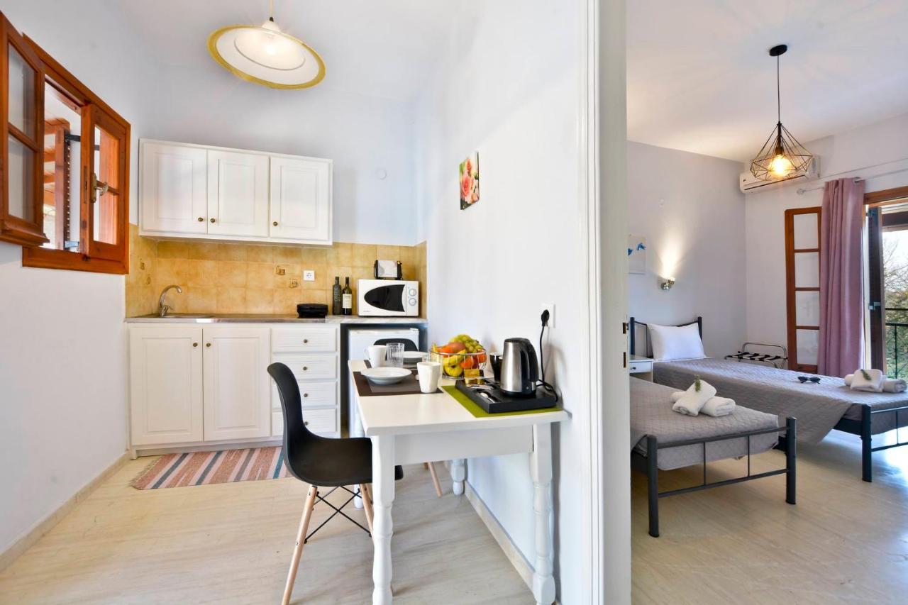 Kalliopi Apartments Róda Kültér fotó